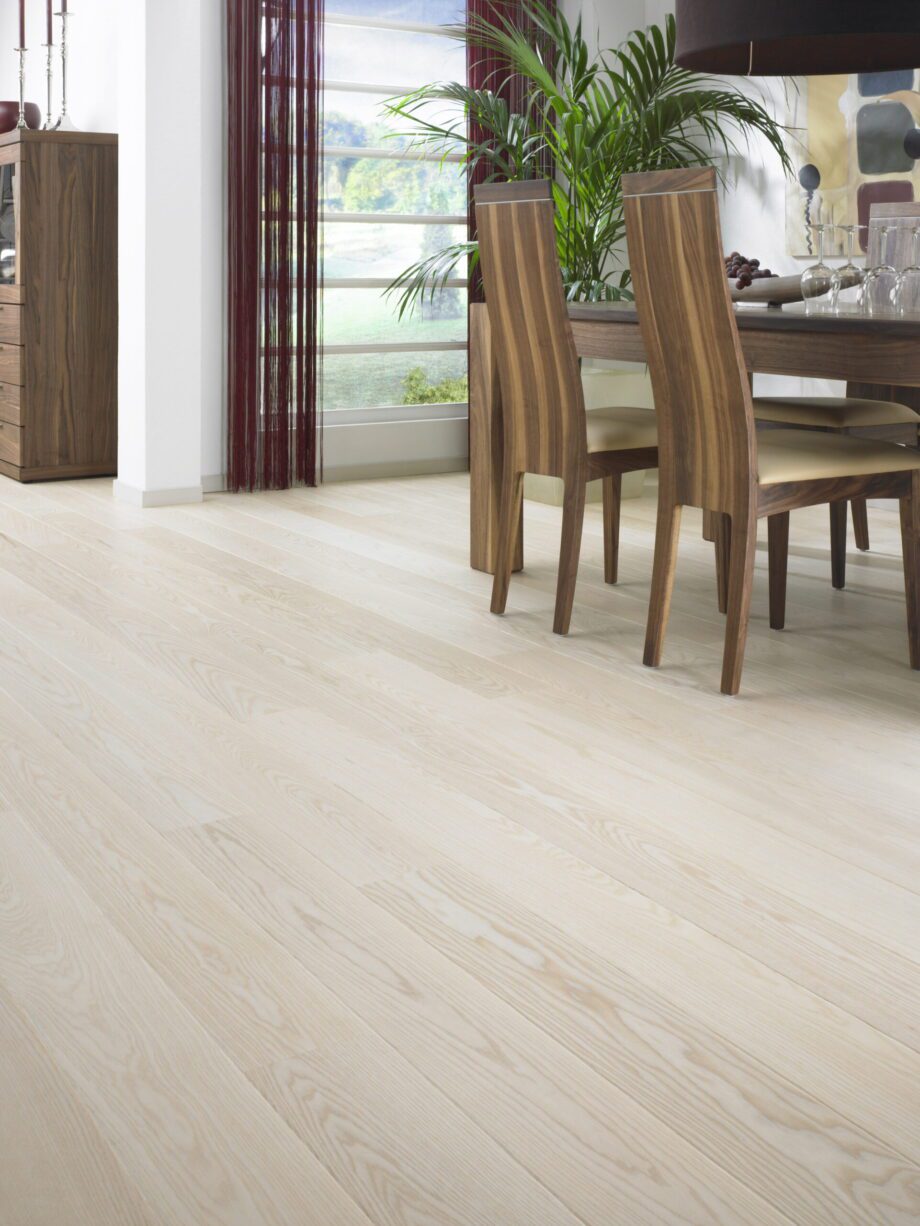 Parquet Tarkett, Shade, Ash Linen White Plank, 1-strip, 2 sides bevelled, Proteco Natura mat lacquer