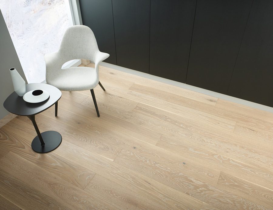 Parquet Oak, Grande Grissini, 1-strip, beveled, brushed, stained, matt lacquer