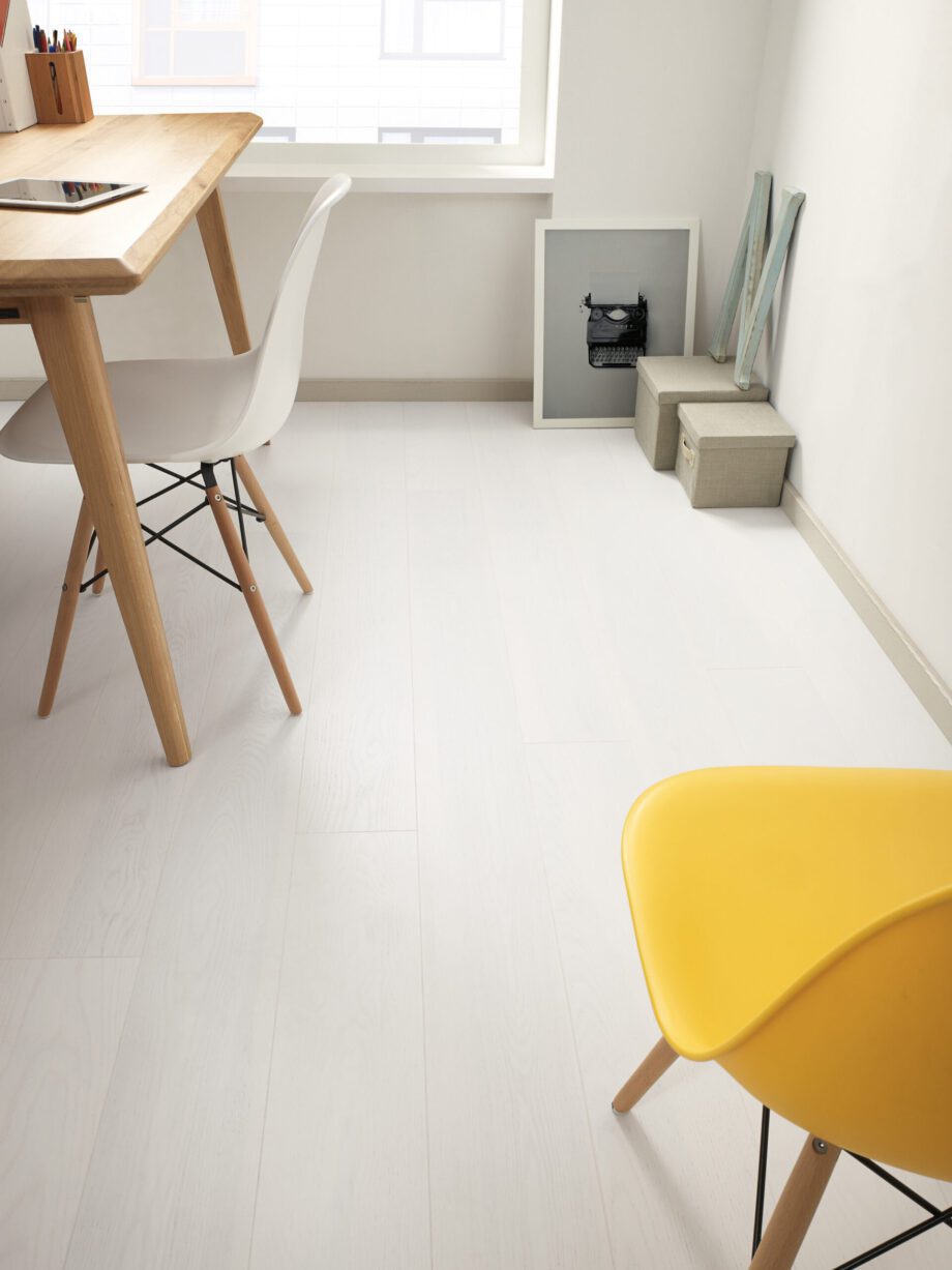 Parquet Ash, Grande Lemon Sorbet, 1-strip, beveled, brushed, stained, matt lacquer