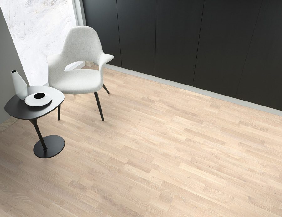 Parquet Oak, Molti Grissini, 3-strip, brushed, stained, matt lacquer