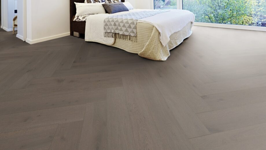 Parquet Oak, ter Hürne, herringbone, Oak basalt brown, brushed, beveled, extra matt lacquered