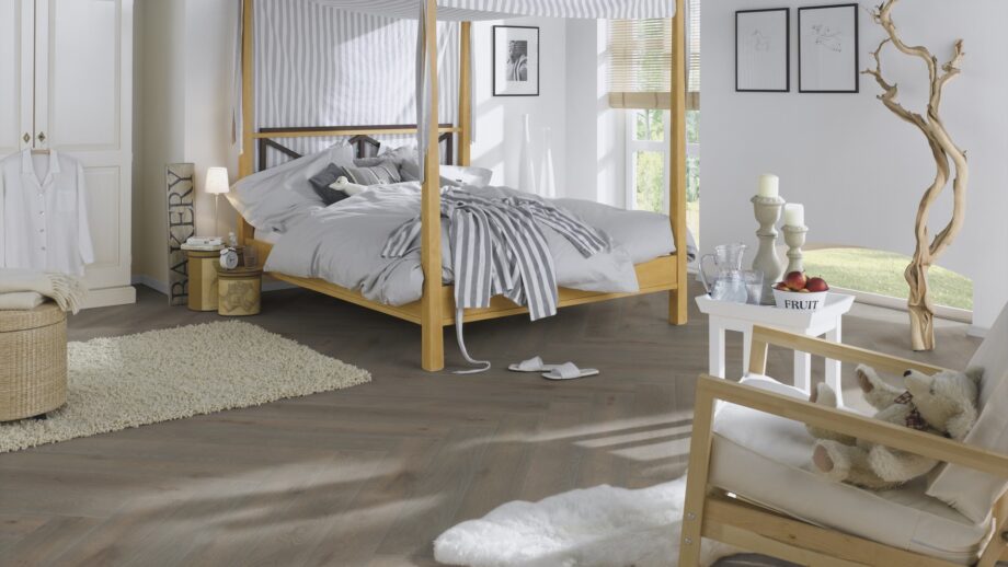 Parquet Oak, ter Hürne, Oak azure brown, herringbone, brushed, beveled, natural oil-treated