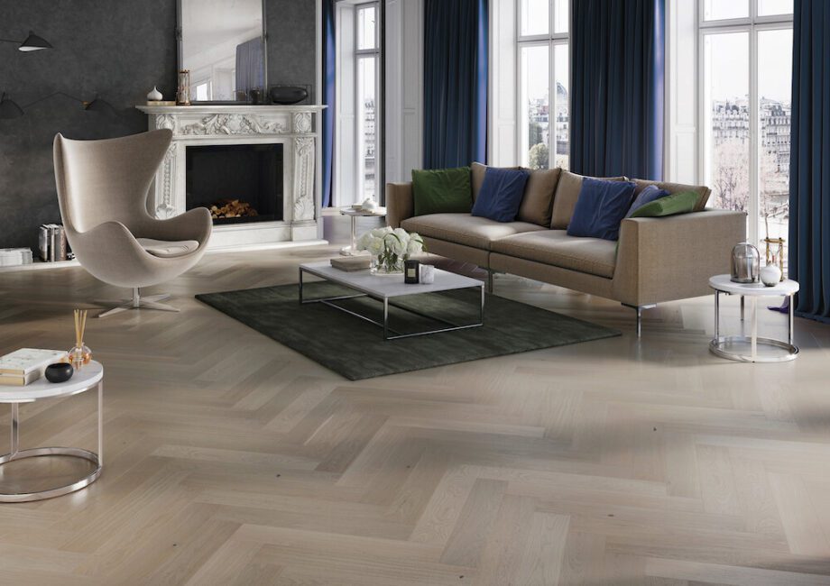 Parquet Oak, Marzipan Muffin, 1-strip, beveled, brushed, stained, matt lacquer, herringbone, click