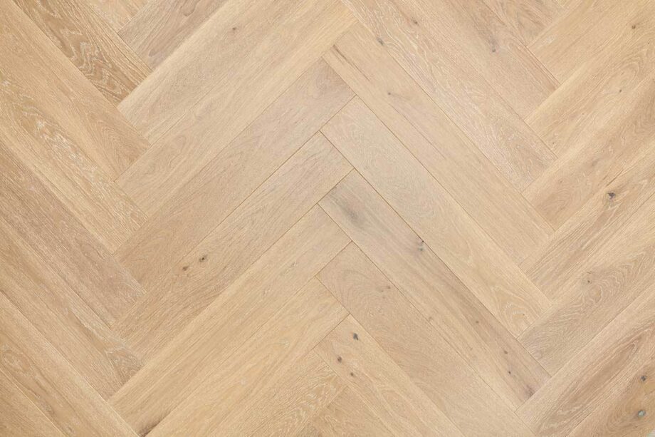 Parquet Oak, Grissini, 1-strip, beveled, brushed, stained, matt lacquer, herringbone, click