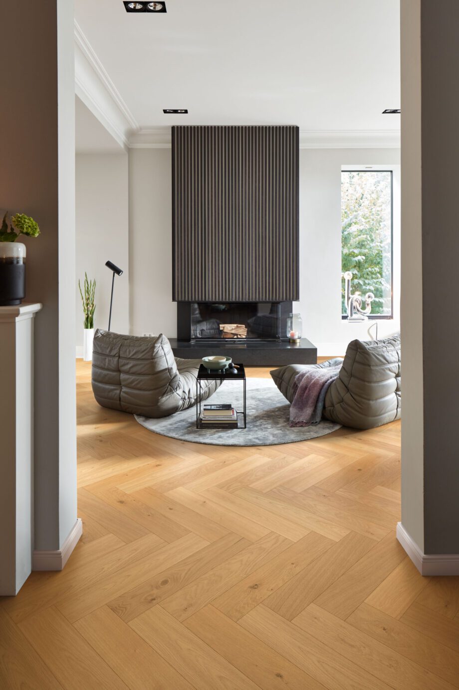 Herringbone parquet Meister Lindura Classic oak, brushed, ultra matt lacquered