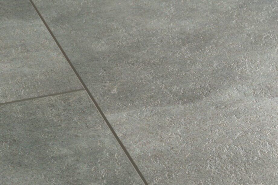 LVT Vinyl QUICK STEP, Ambient Click Plus, Dark grey concrete, beveled – 2