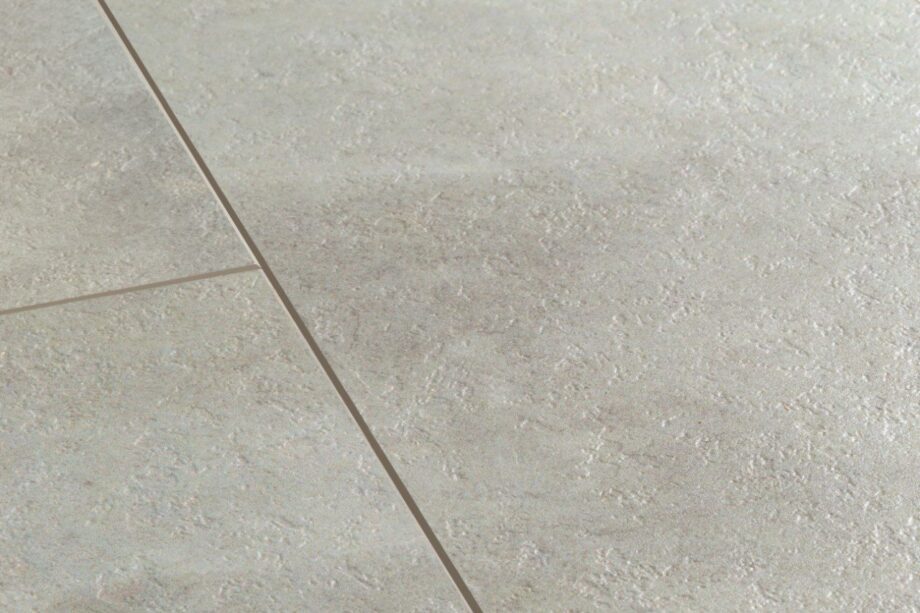 LVT Vinyl QUICK STEP, Ambient Click, Warm grey concrete, beveled – 2