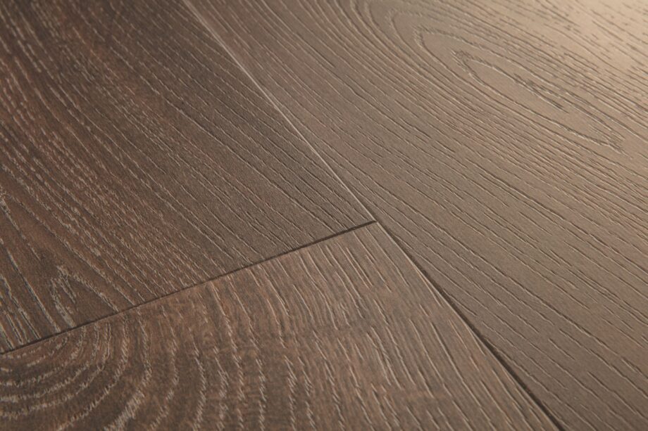 Vinyl parquet SPC Quick Step autumn oak chocolate alpha medium planks, beveled