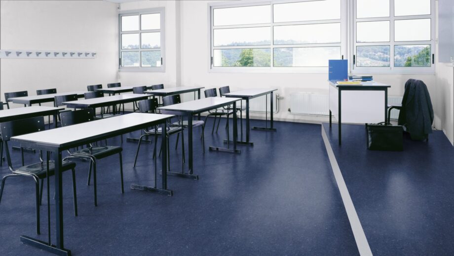 Linoleum floor Gerflor Marmorette 0148 Ink Blue