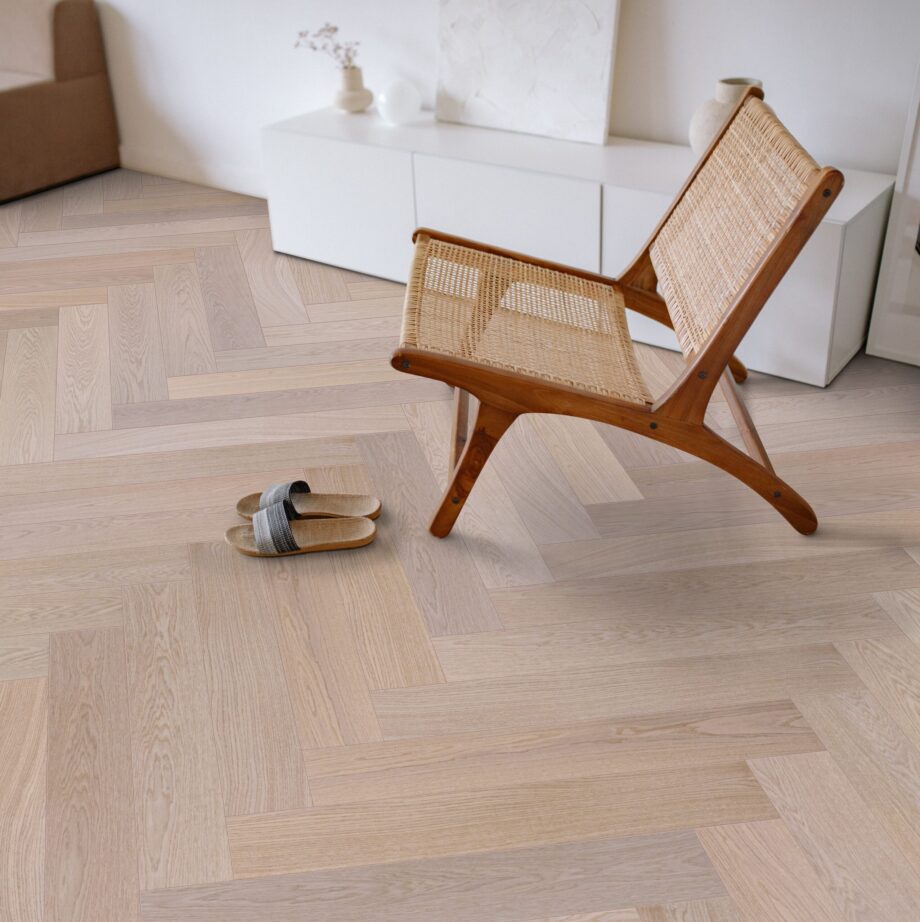 Herringbone parquet Oak CLA, 4 sides beveled, brushed, matt lacquered