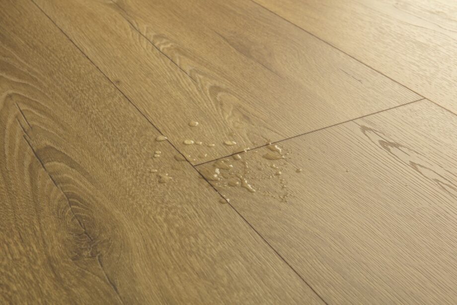 Laminate floor Quick-Step Classic Honey Brown Oak