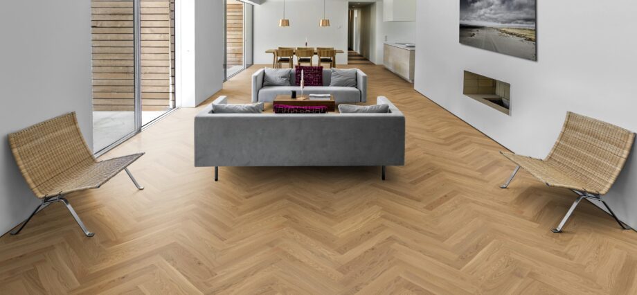 Herringbone flooring Bauwerk Monopark Oak Rustic 45 oilwaxed installed on ling