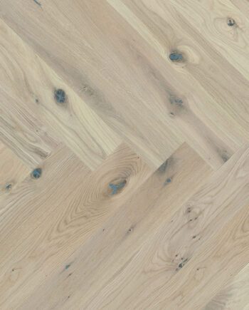Kalanruotoparketti Barlinek Tammi Dartmoor vaalea mattalakattu – lajitelman ja sävyn kuvaus.