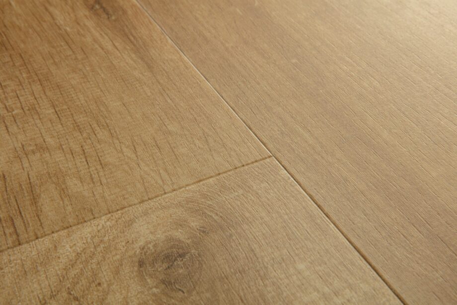 LVT parkett Quick-Step Bloom Cotton Oak Deep Natural helepruuni tooniga ja rustikaalse tammelaua disainiga