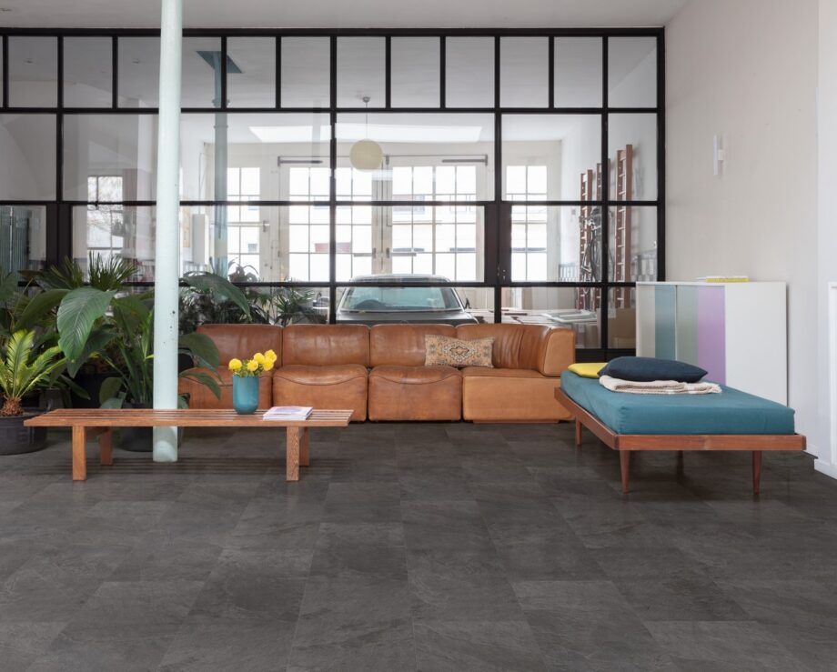 vinyylilaatta-quick-step-oro-black-slate vinyylilaatta-quick-step-oro-black-slate