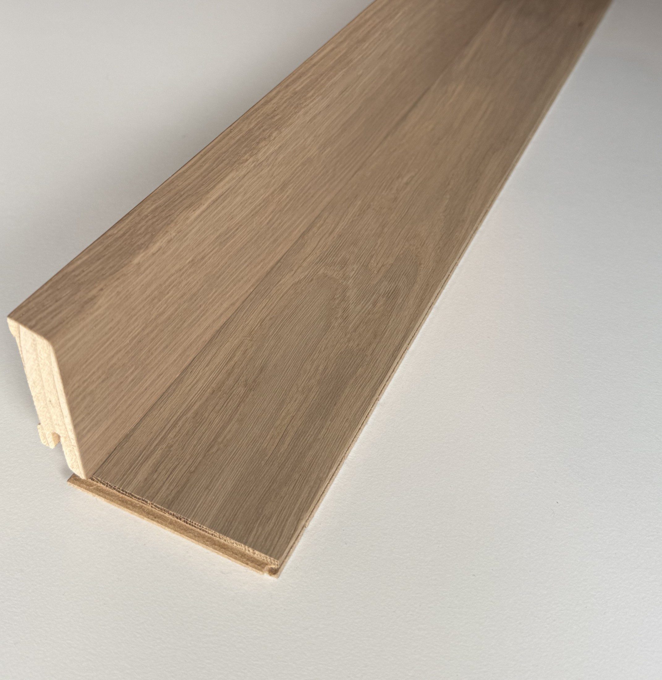 Skirting board veneered oak white oiled profile 15 × 60 mm