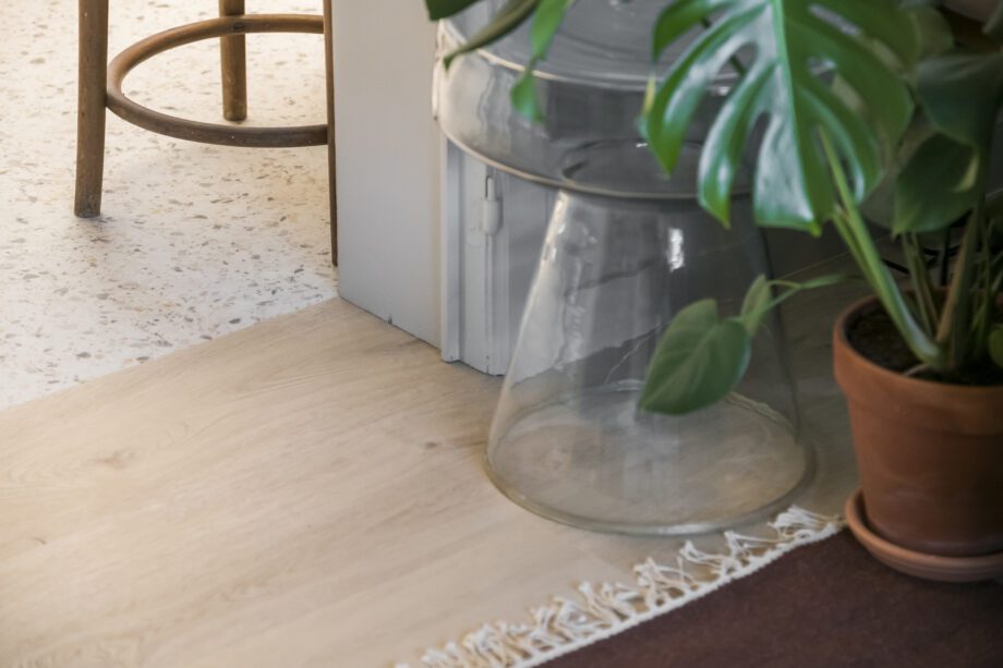 Tugevdatud südamikuga LVT vinüülparkett Floorify XL Plank Seychelles F100 3 Tugevdatud südamikuga LVT vinüülparkett Floorify XL Plank Seychelles F100