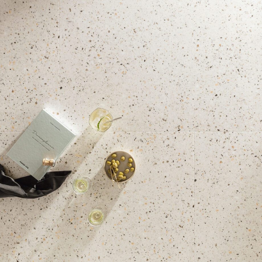 Tugevdatud südamikuga LVT vinüülplaat Floorify Large Tile Piccolo F032 4 Tugevdatud südamikuga LVT vinüülplaat Floorify Large Tile Piccolo F032