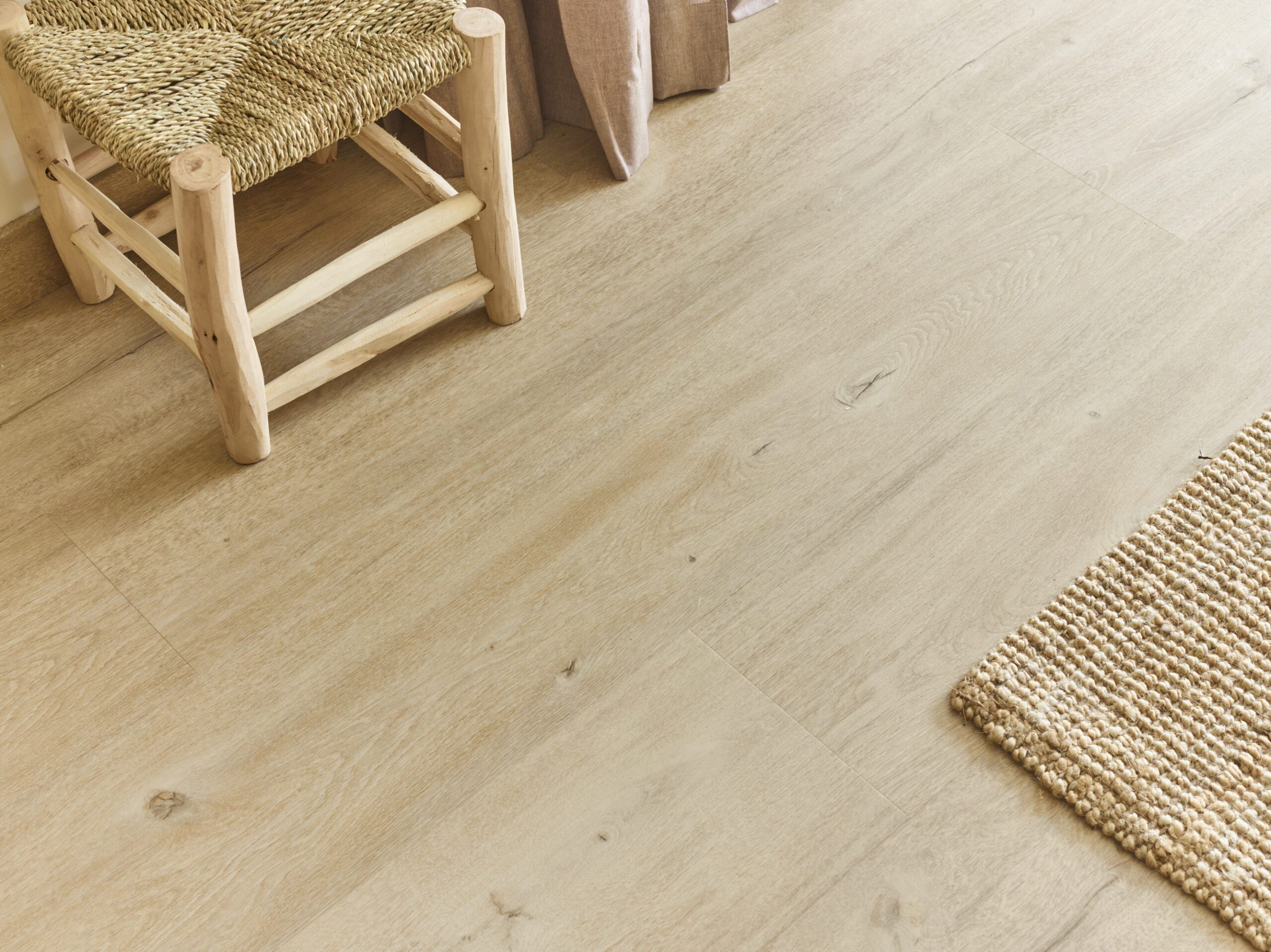 Tugevdatud südamikuga LVT vinüülparkett Floorify XL Plank Skyfall F094