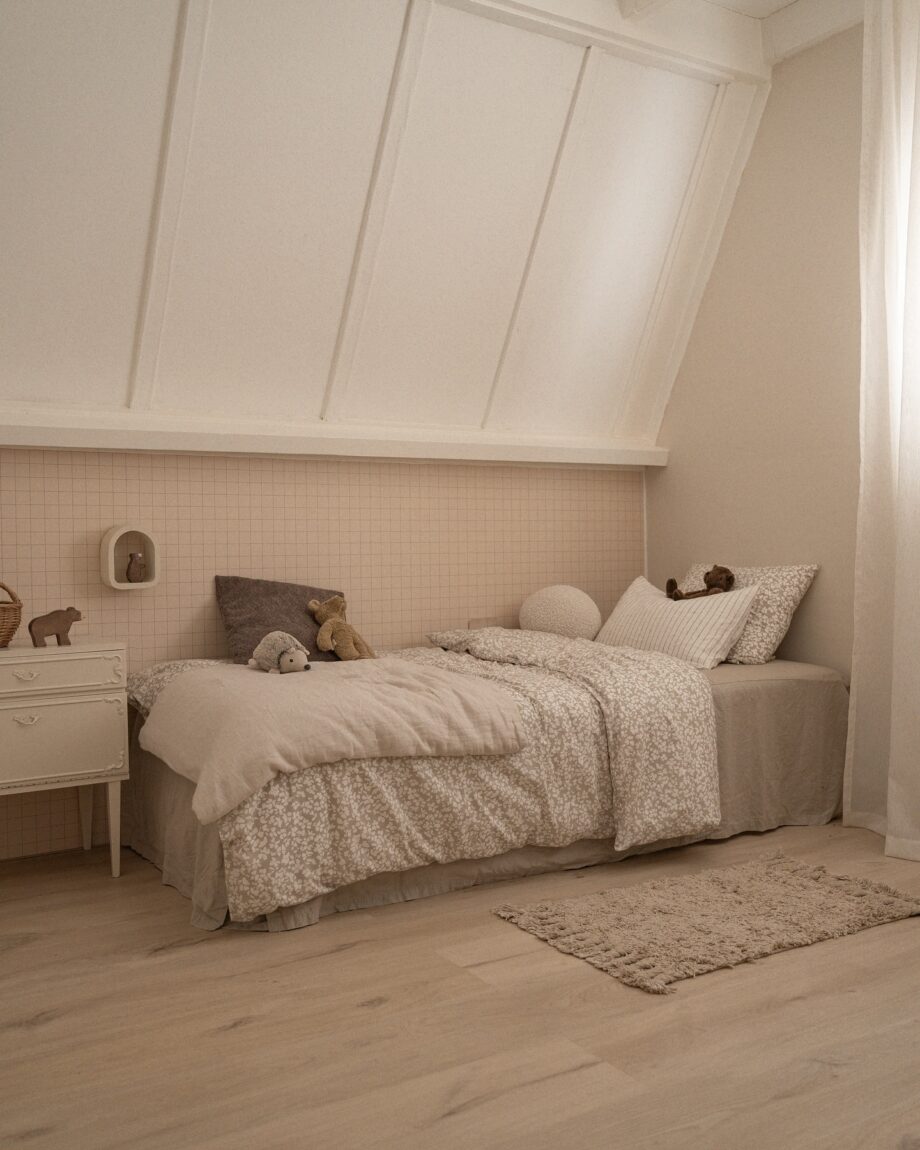 Tugevdatud südamikuga LVT vinüülparkett Floorify XL Plank Parmesan F093 2 Tugevdatud südamikuga LVT vinüülparkett Floorify XL Plank Parmesan F093