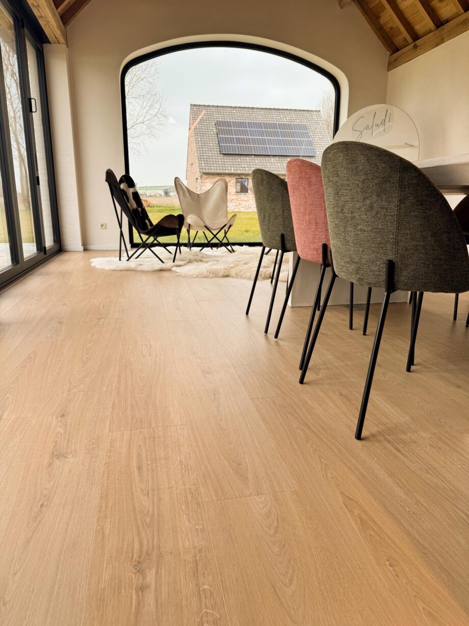 Tugevdatud südamikuga LVT vinüülparkett Floorify Long Plank Croissant F007 2 Tugevdatud südamikuga LVT vinüülparkett Floorify Long Plank Croissant F007