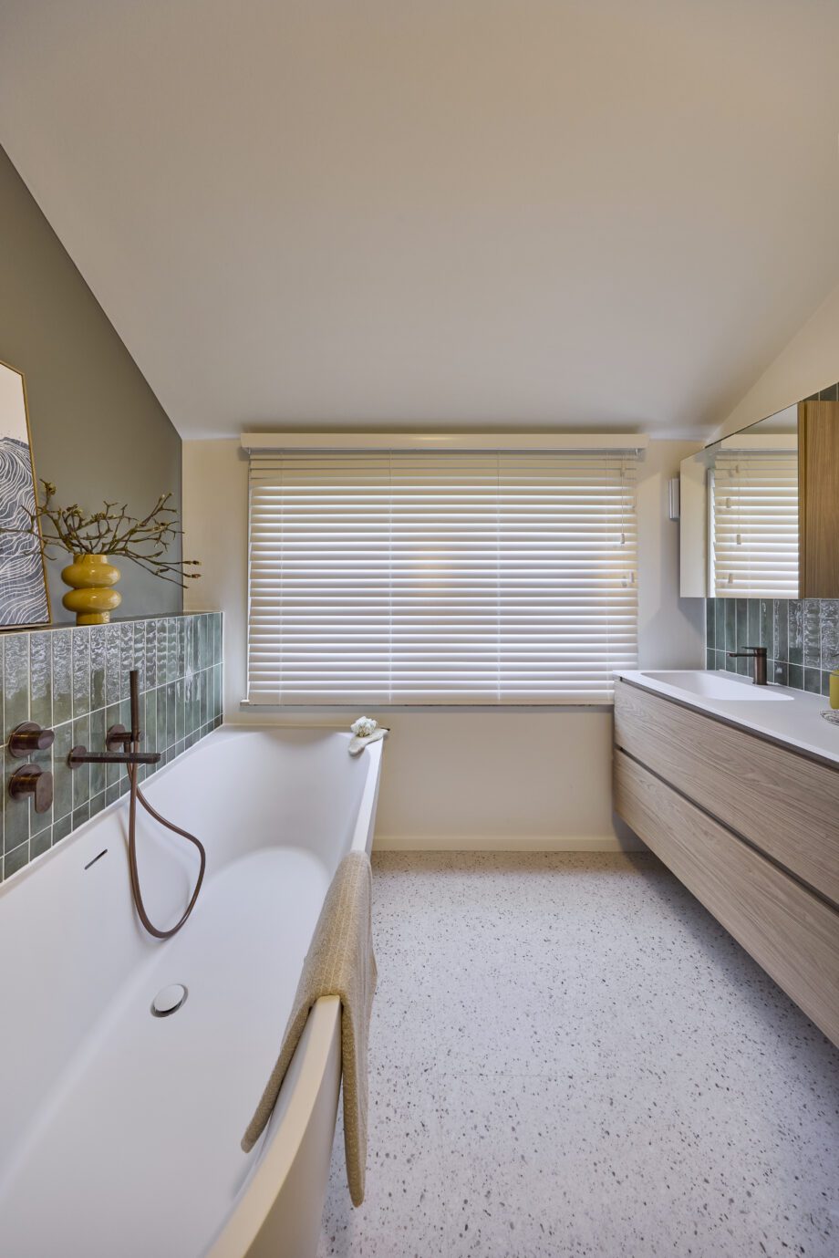 Tugevdatud südamikuga LVT vinüülplaat Floorify Large Tile Piccolo F032 2 Tugevdatud südamikuga LVT vinüülplaat Floorify Large Tile Piccolo F032