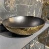 Metalliefektiga reljeefne keraamiline seinaplaat Dune Tabarca Gold Glossy – interjöör Metalliefektiga reljeefne keraamiline seinaplaat Dune Tabarca Gold Glossy – interjöör