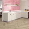 Käsitööefektiga reljeefne keraamiline seinaplaat Dune Tabarca Rosa – interjöör