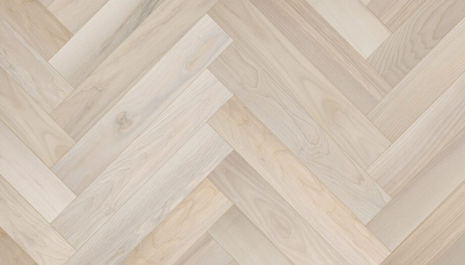 Ash Herringbone Flooring Esta Elegant Frost Ivory Pores 700 mm extra matt lacquered – close-up Ash Herringbone Flooring Esta Elegant Frost Ivory Pores 700 mm extra matt lacquered – 2