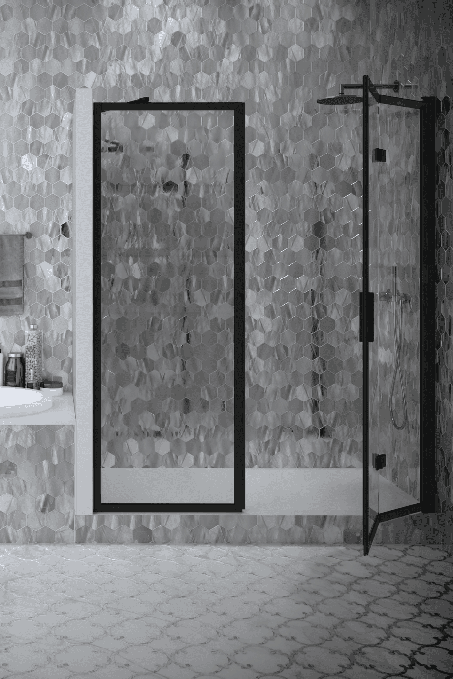 Alcove shower screen Hietakari Bläk 823 New York, black frame, grey tinted glass Alcove shower screen Hietakari Bläk 823 New York, black frame, grey tinted glass