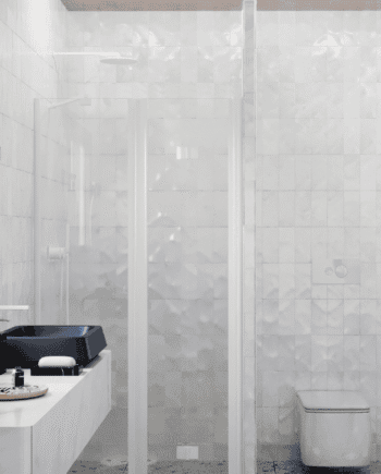 Alcove shower screen Hietakari Infinia 238, fixed wall + folding door