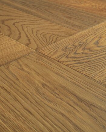Herringbone parquet oak disegno cinnamon raw, Quick Step, beveled, extra matt lacquered