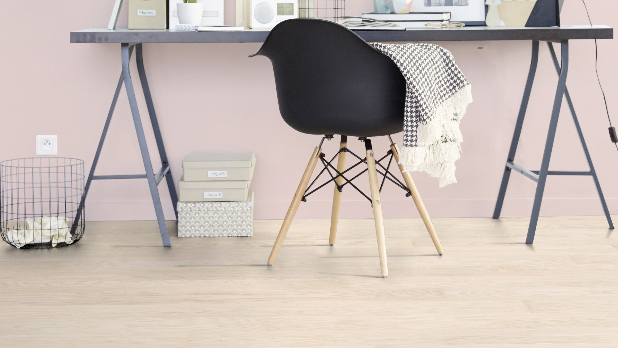 Tammeparkett Tarkett Grace White Lace Plank XT kodukontoris