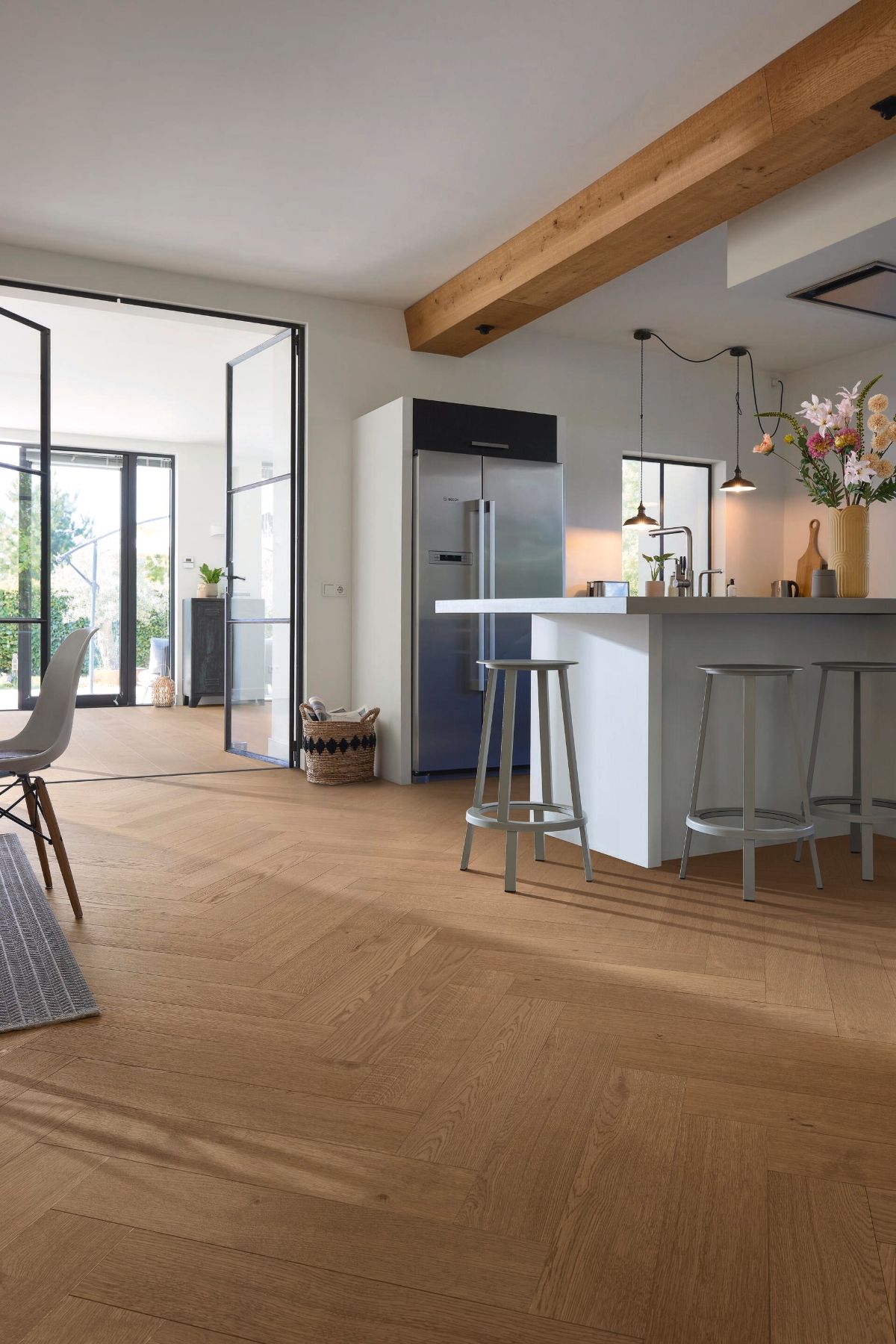 Herringbone parquet Meister, Lindura HS 500, Classic oak Clay brown 20233, herringbone, 700 x 140 mm, brushed, ultra matt lacquered