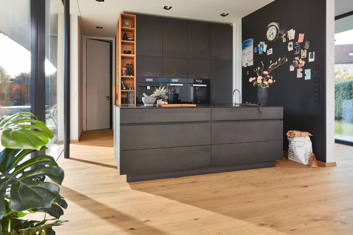 Oak parquet Meister, Lindura HD 400, Authentic pure oak 08921, 1-strip, 2200 x 270 mm, brushed, ultra matt lacquered