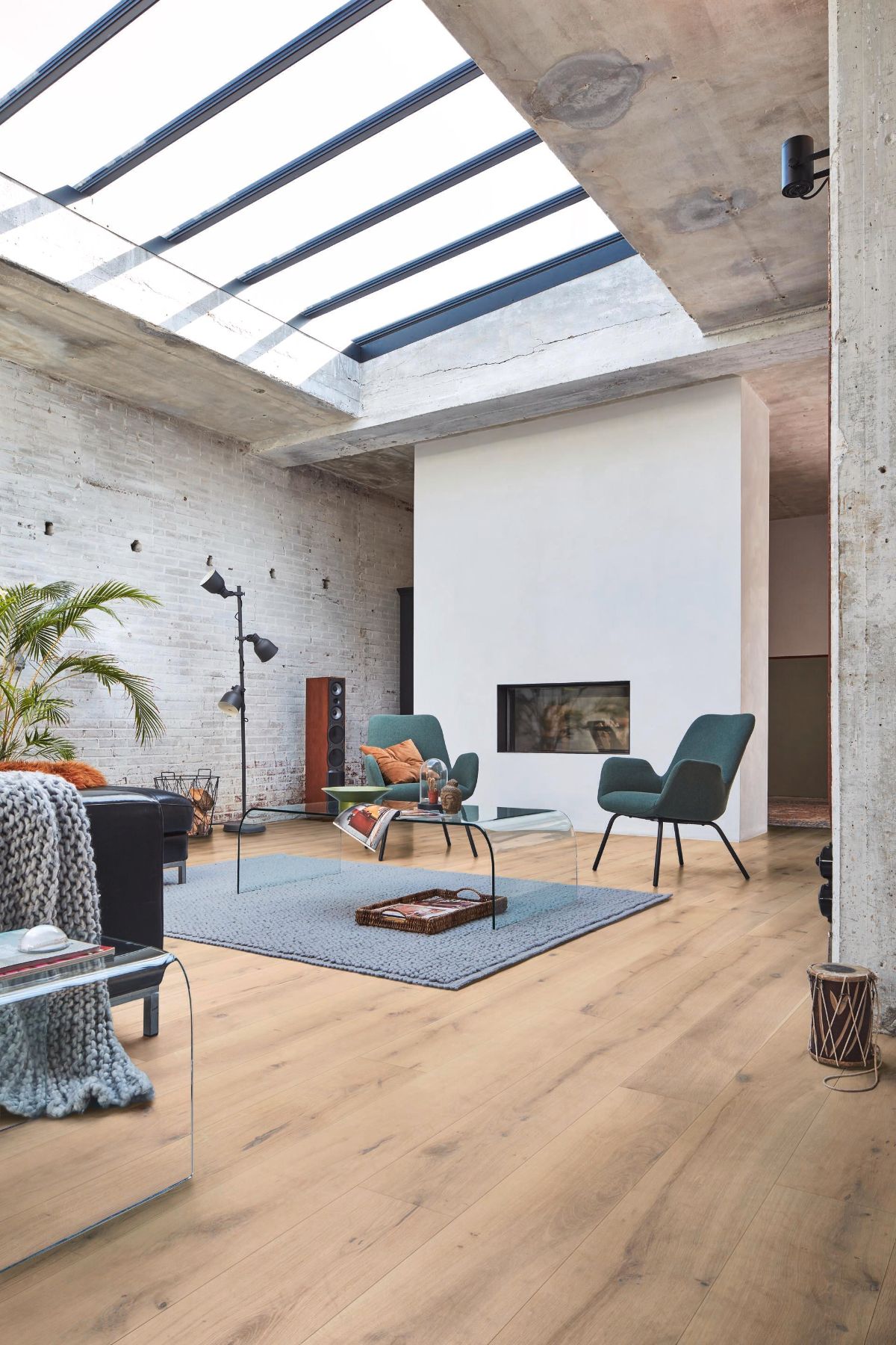 Oak parquet Meister, Longlife PD 400, Authentic off-white oak 09031, 1-strip, 2200 x 180 mm, brushed, naturally oiled