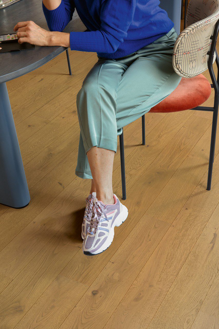 Parkett Quick-Step Amato Dark Chestnut Oak eriti matt lakk, veekindel 145mm