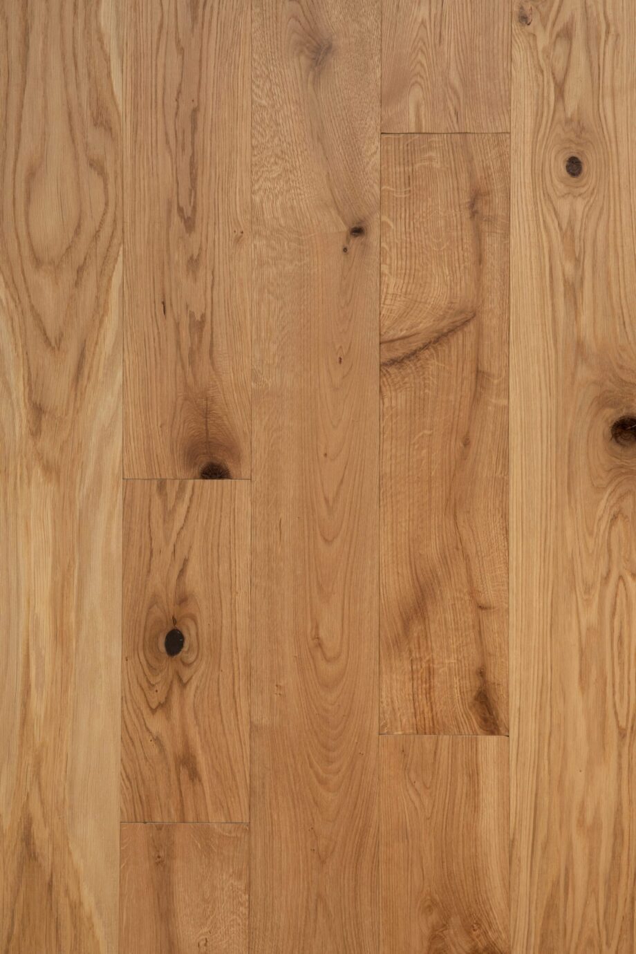 Solid oak country floorboards 120mm, beveled 4 sides, sanded, unfinished Solid oak country floorboards 120mm, beveled 4 sides, sanded, unfinished