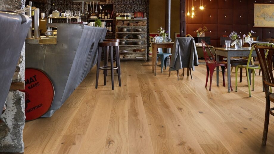 Parquet Tarkett, Prestige, Oak, brushed, 4 sides beveled, 1-strip, Proteco Hardwax Oil