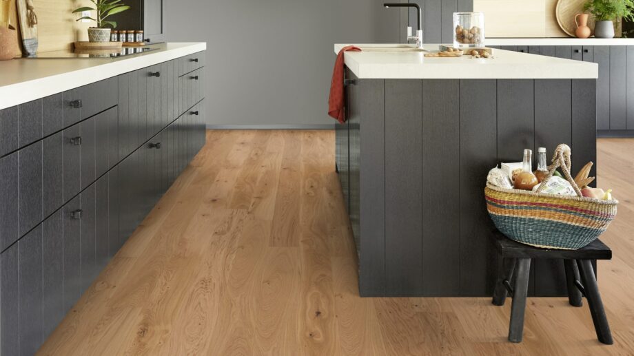 Parquet Tarkett, Pure, Oak Rustic Plank, 1-strip, 2 sides bevelled, brushed, Proteco Natura mat lacquer