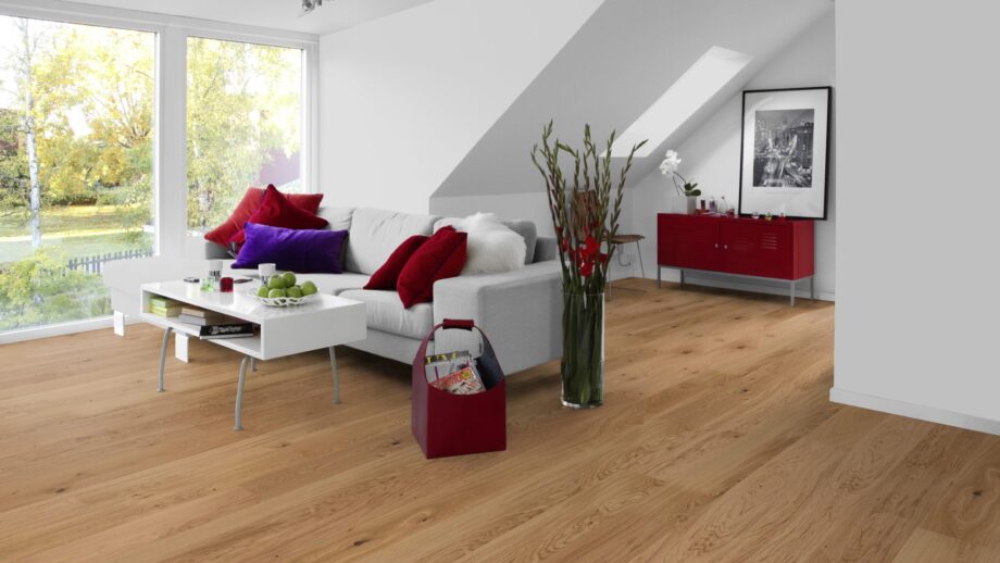 Parquet Tarkett, Pure, Oak Rustic Plank, 1-strip, 2 sides bevelled, brushed, Proteco Natura mat lacquer