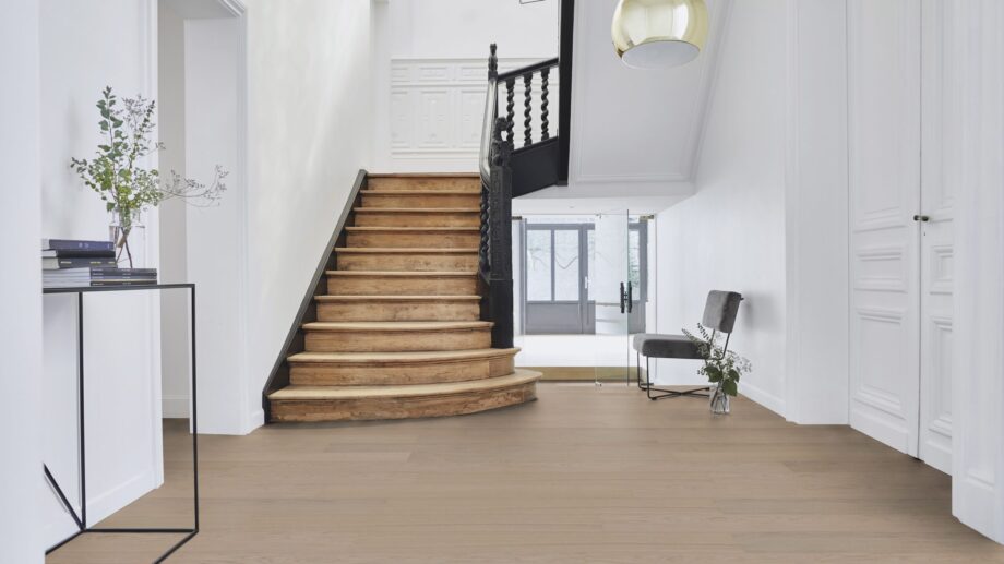 Parquet Tarkett, Viva, Oak Grey, 1-strip, 4 sides bevelled, brushed, Proteco Natura mat lacquer