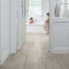 4365_8550_Vinyylilattia-LVT-QUICK_STEP-balanceclick-tammi-harmaa-sahattu-BACL40030