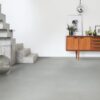 4410_8740_LVT-vinuulparkett-QUICK-STEP-minimal-hele-hall-AMCL40139-2-plus