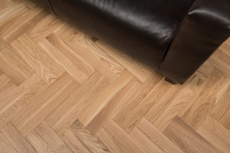 Strip parquet / herringbone parquet oak gestreift, beveled 4 sides, oiled – view 5 Strip parquet / herringbone parquet oak gestreift, beveled 4 sides, oiled – 5