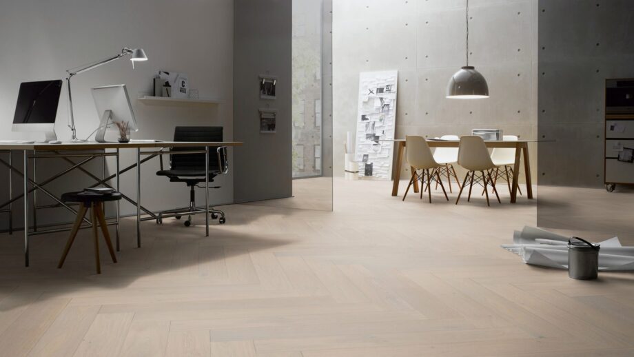 Herringbone Parquet Oak ter Hürne Light Grey, brushed, bevelled, extra matt lacquer – 4