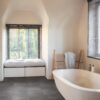 4834_10595_vinuulparkett-spc-quick-step-volcanic-rock-alpha-tiles-faasitud
