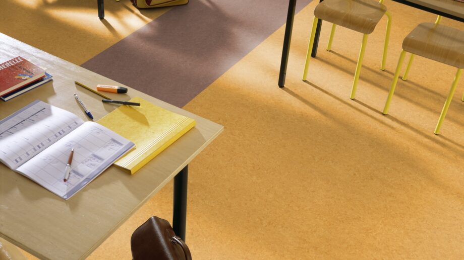 1701_11092_linoleumilattia-gerflor-marmorette-0072-golden-yellow