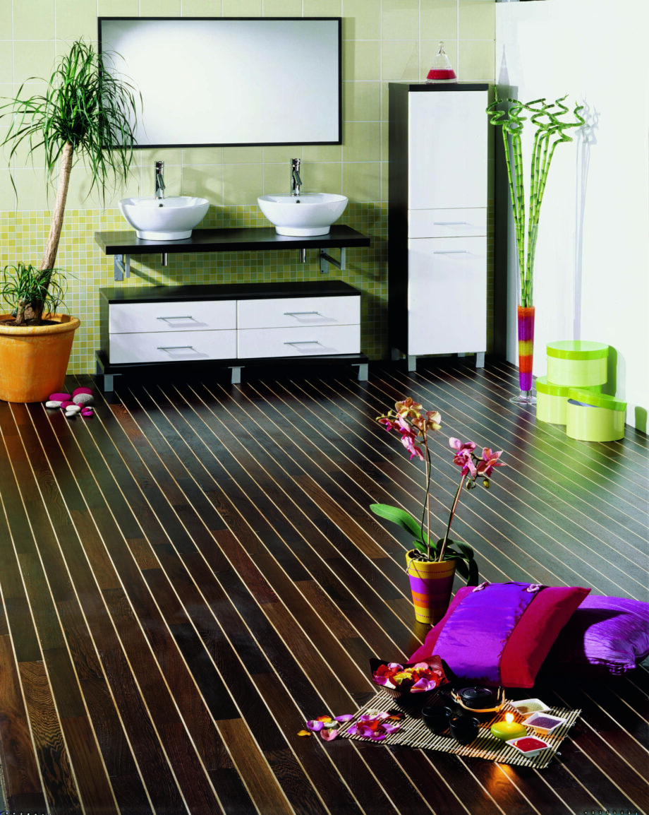 Navylam Wenge for bathrooms