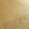 herringbone-vinyl-flooring-quick-step-pristine-serene-oak-medium-natural-SGHBC20332 Herringbone vinyl flooring Quick-Step Pristine serene Oak Medium natural sorting and color description.